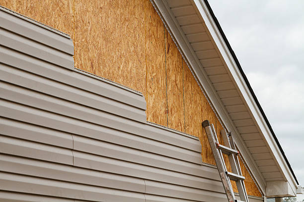 24/7 Emergency Siding experts in Evans, CO